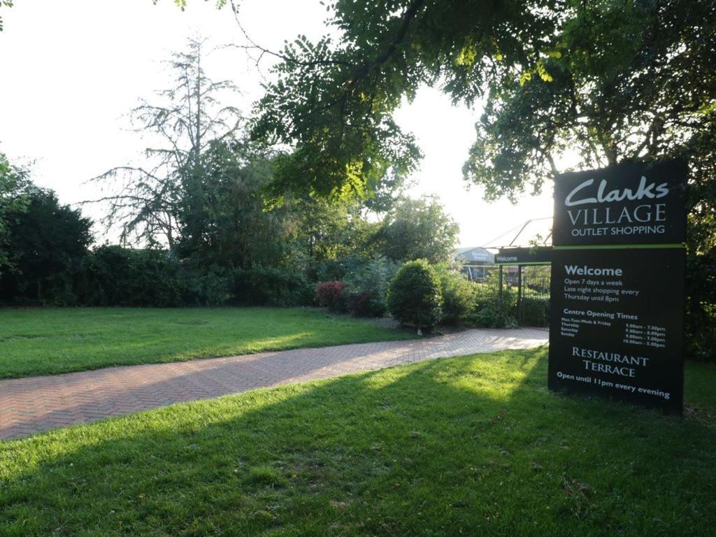 סומרטון The Nest - Family Friendly Caravan Nr Glastonbury & Street מראה חיצוני תמונה